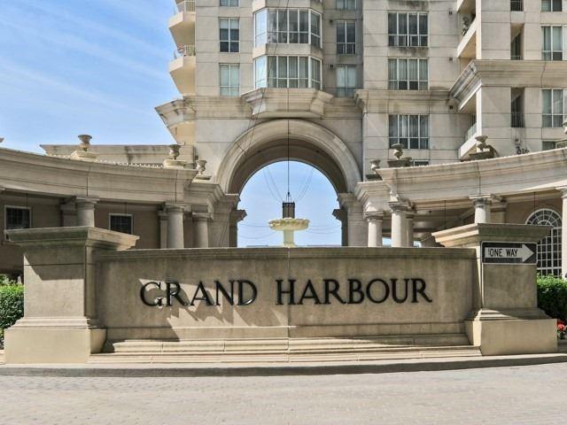 2287 Lake Shore Blvd W, Unit 203