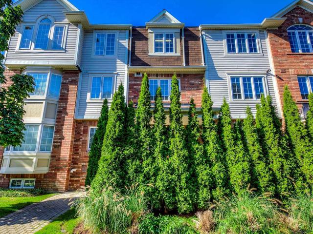 2 - 780 Neighbourhood Circ