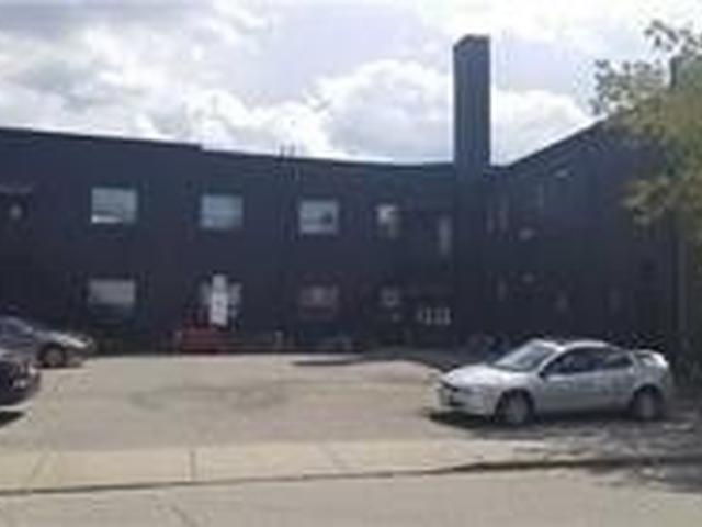 11 - 425 Jane St