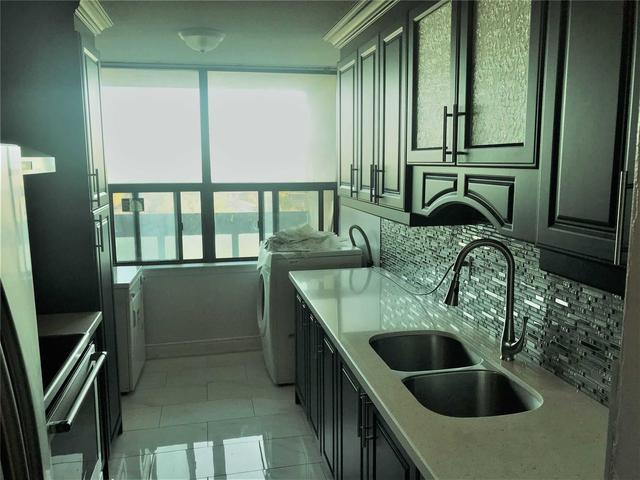 17 Knightsbridge Rd, Unit 907