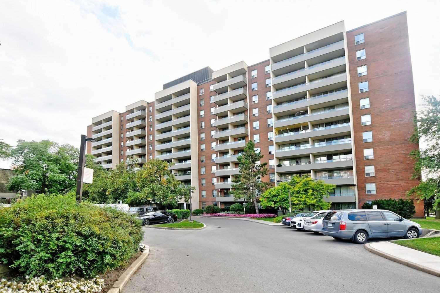1007 19 Four Winds Dr, North York Sold, W4615743 Condos.ca