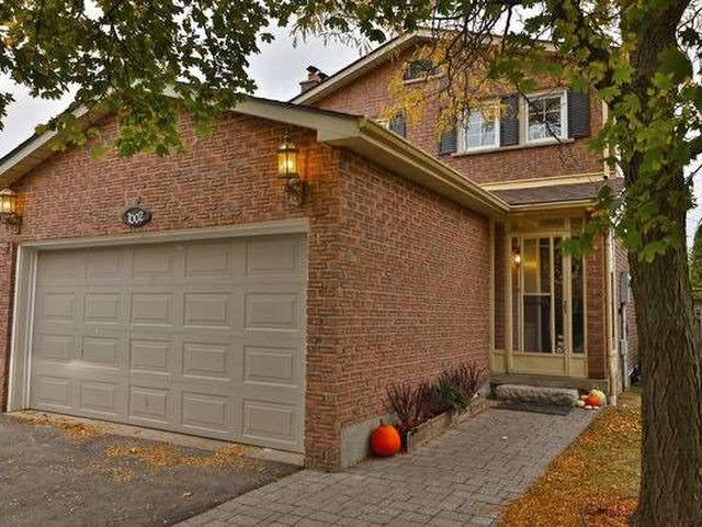 7002 Cordingley Cres