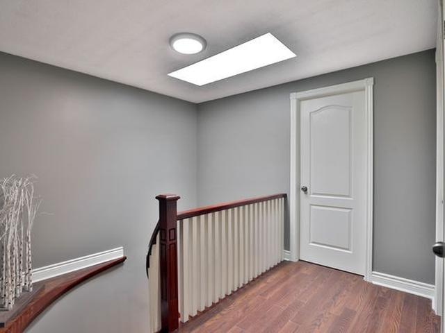 7002 Cordingley Cres