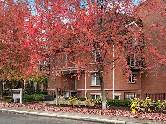 28 Laidlaw St, Unit 1603