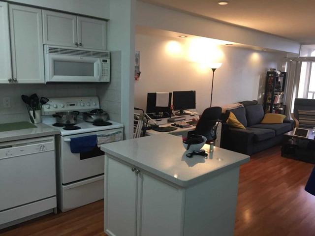 2008 - 3880 Duke Of York Blvd