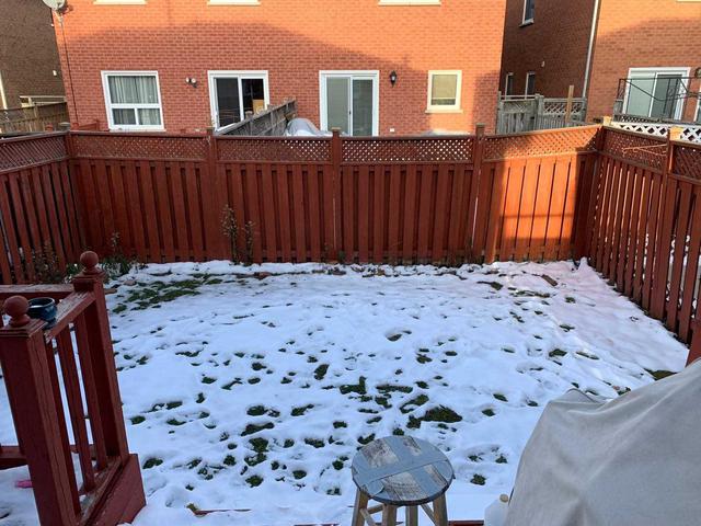 6844 Bansbridge Cres