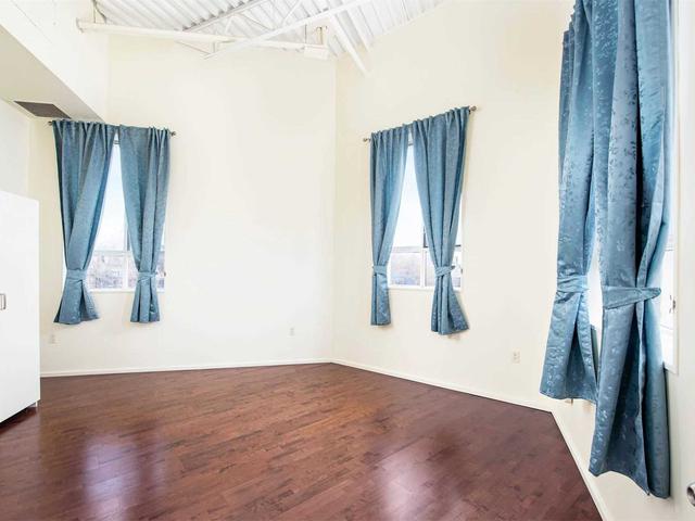 214 - 347 Sorauren Ave