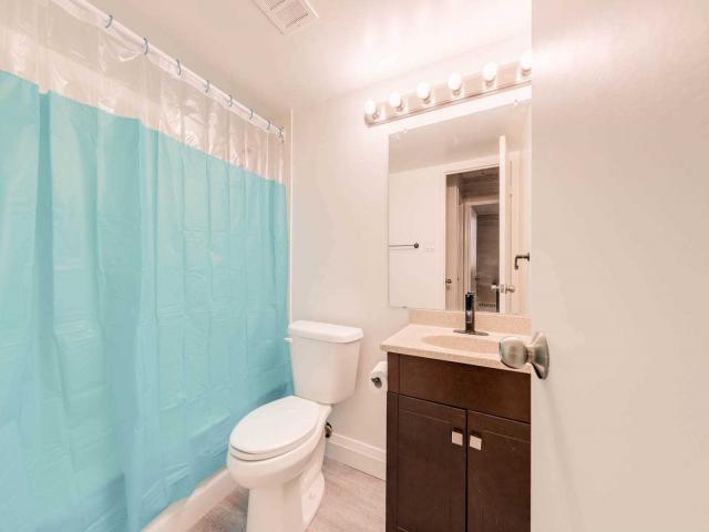 809 - 5 San Romanoway Way