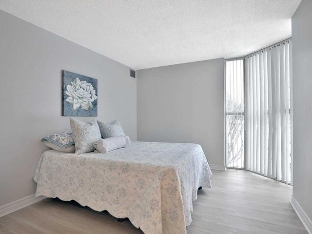 102 - 25 Trailwood Dr