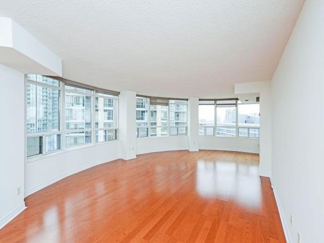 1707 - 3880 Duke Of York Blvd