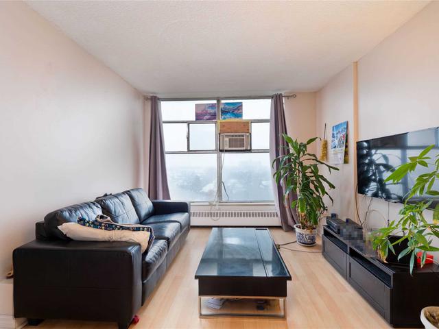 1110 - 335 Driftwood Ave