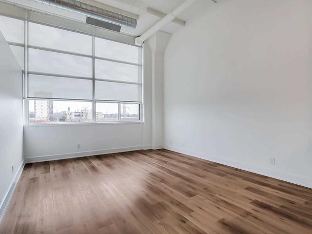 328 - 1001 Roselawn Ave