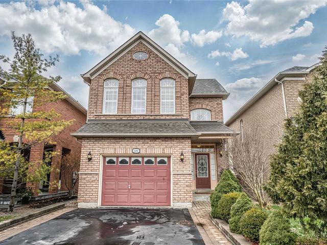 2482 Longridge Cres