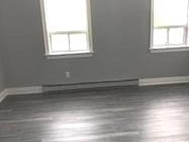 A - 739 The Queensway St