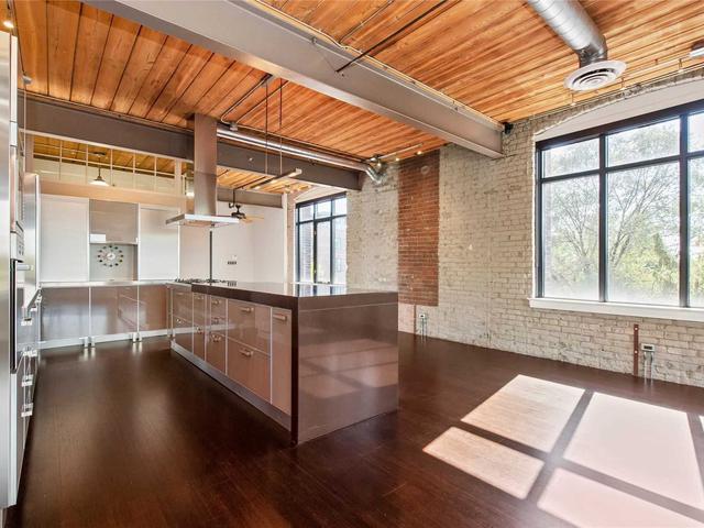 302 - 1 Columbus Ave