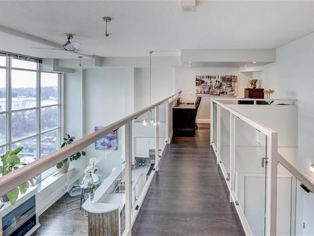 411 - 300 Manitoba St