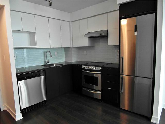 915 - 160 Flemington Rd