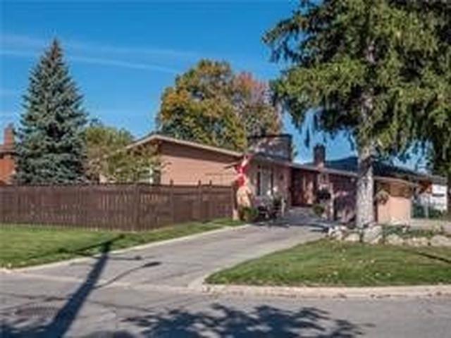 83 Apted Ave
