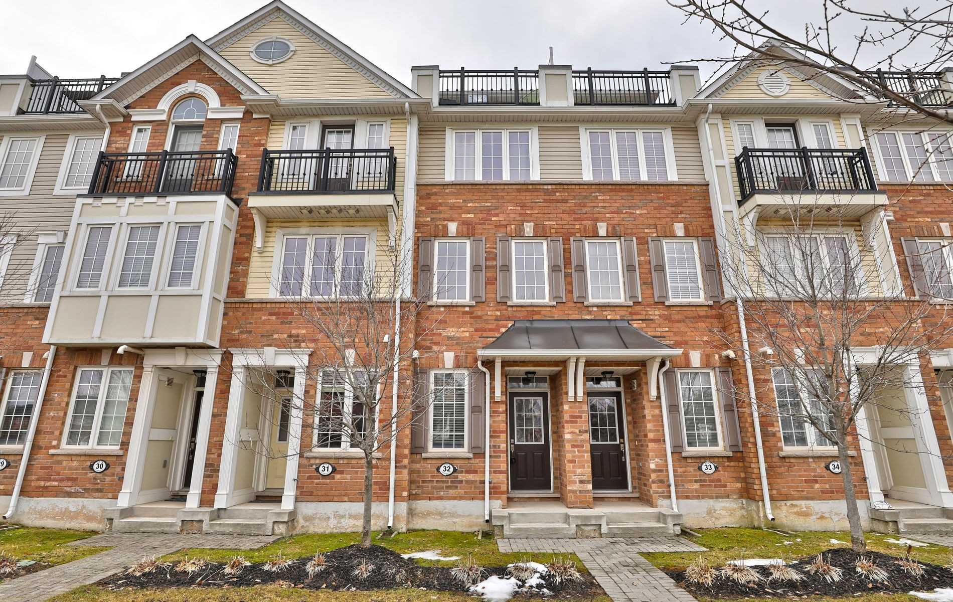 32 2614 Dashwood Dr, Oakville Sold, W4677799 Condos.ca