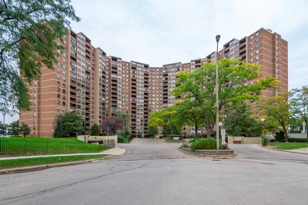 1610 714 The West Mall, Etobicoke Sold, W4679601 Condos.ca