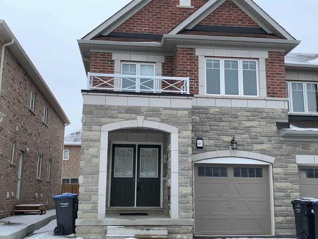 461 Queen Mary Dr