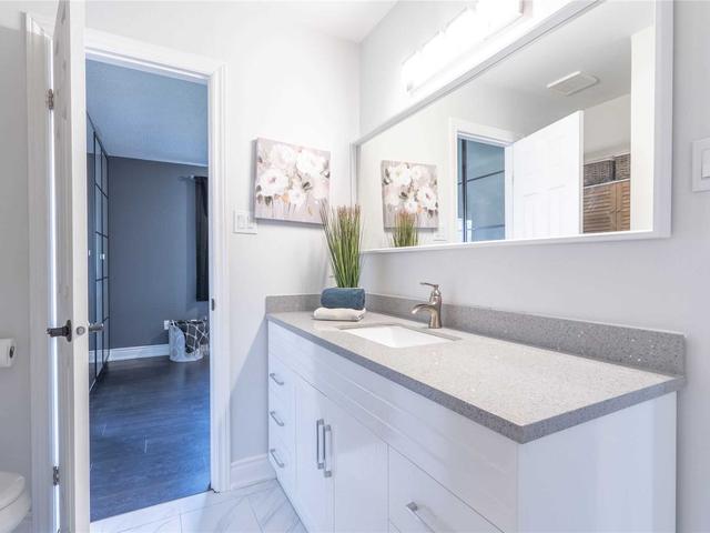 28 - 365 Tailfeather Cres