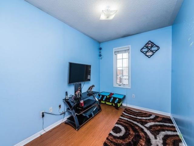 62 Sweet Clover Cres