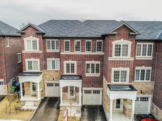 19 Autumnwood Ave