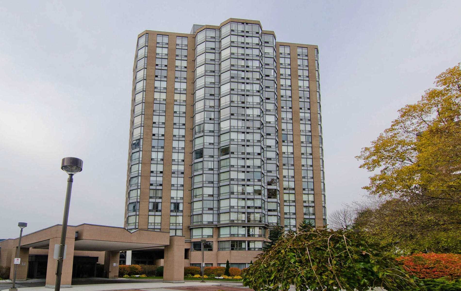 2004 3 Hickory Tree Rd, York Sold, W4688270 Condos.ca
