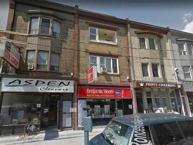 384 Roncesvalles Ave