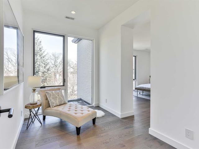 2 Fallsview Rd