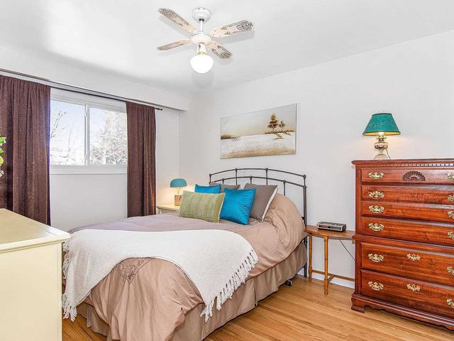 27 Pennington Cres