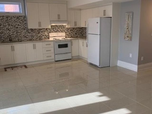 39 Whitburn Cres