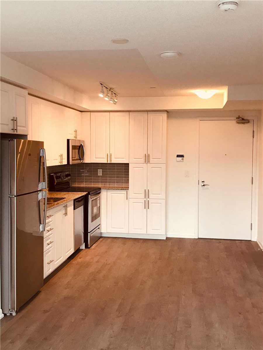 809 3091 Dufferin St, North York Sold, W4722378 Condos.ca