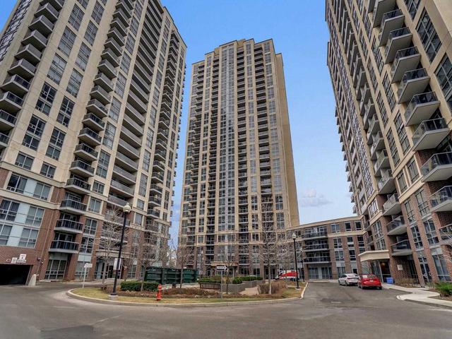 3 Michael Power Pl, Unit 907