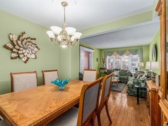 2794 Bucklepost Cres