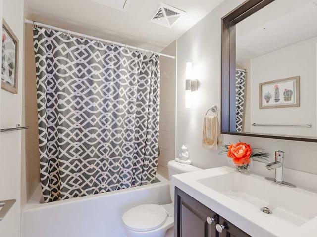 807 - 15 Viking Lane