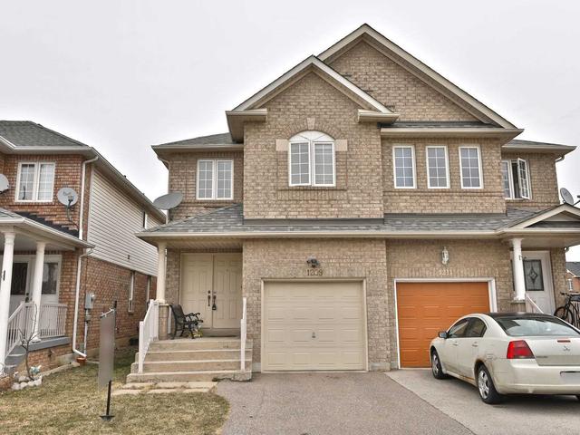 1209 Mowat Lane