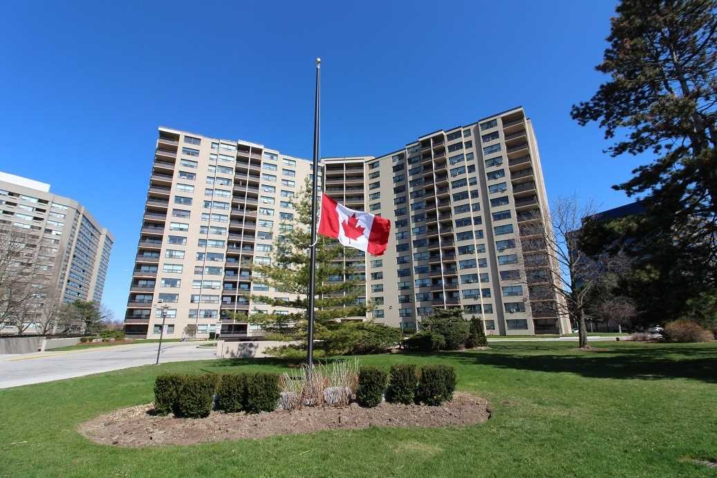 909 451 The West Mall, Etobicoke Terminated, W4747425 Condos.ca