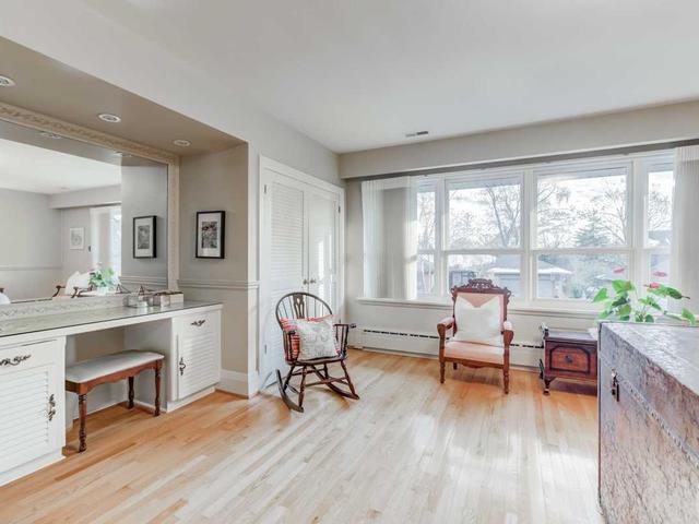 8 Plumbstead Crt