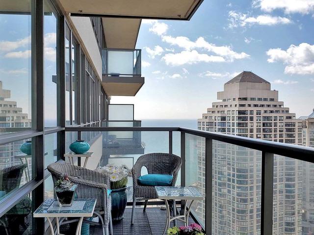 2804 - 2240 Lakeshore Blvd