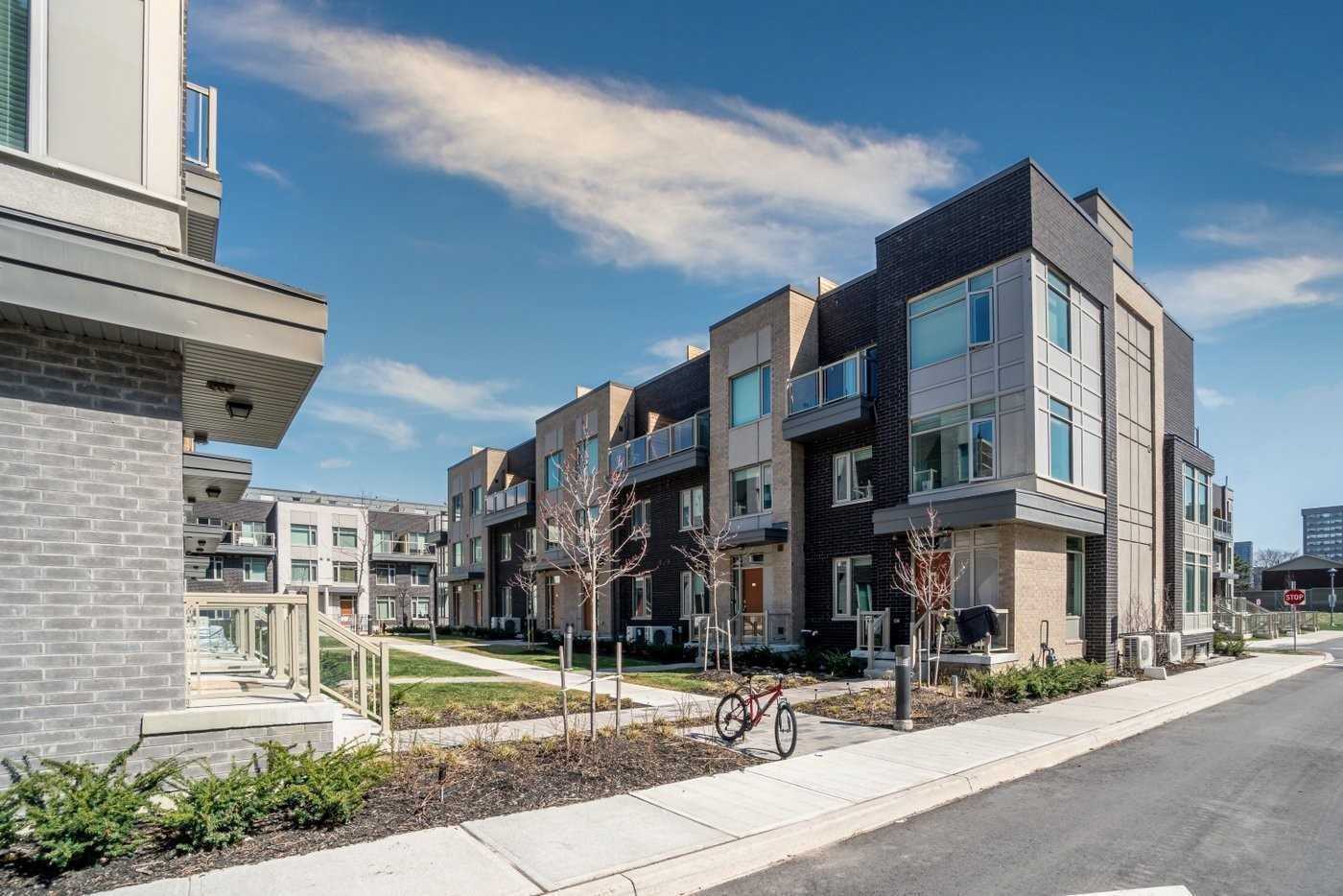 09 12 Applewood Lane, Etobicoke Leased, W4749701 Condos.ca