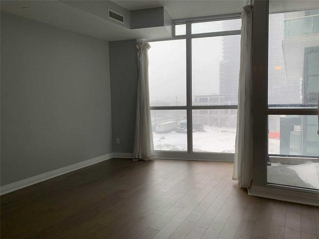 B-606 - 60 Annie Craig Dr