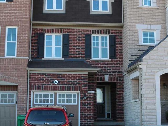 37 Baycliffe Cres