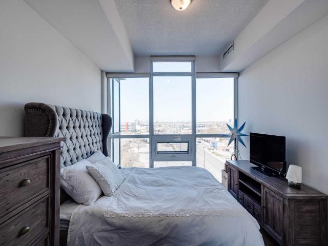 808 - 1185 The Queensway Ave