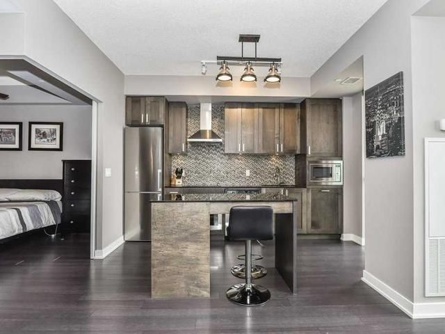 5220 Dundas St, Unit D418