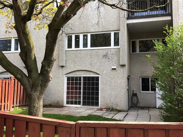 1055 Dundas St E, Unit 165