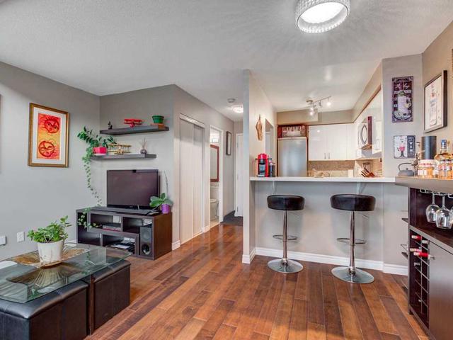 905 - 2261 Lake Shore Blvd W