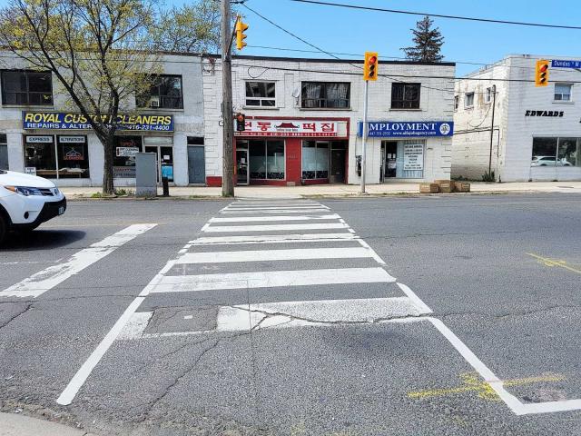 2nd Flr - 4992B Dundas St W