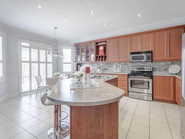 2492 Whistling Springs Cres
